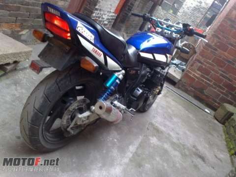 xjr400