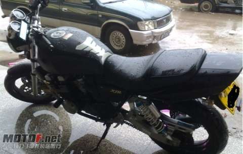 XJR400