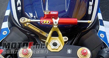 GSXR-1000 top red 3sm.jpg