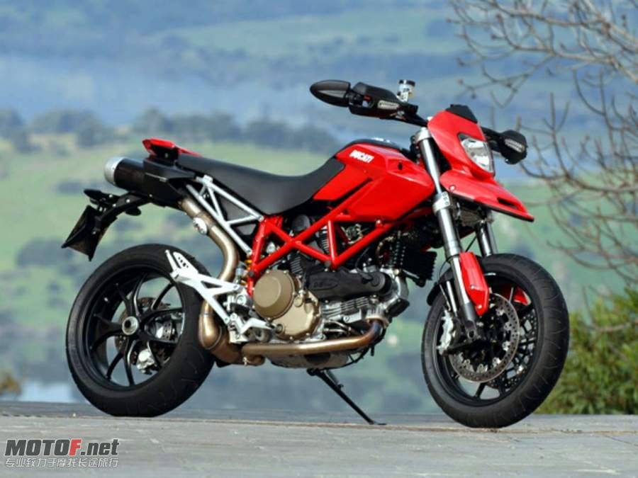 Ducati Hypermotard 1100 Evo  10  3.jpg