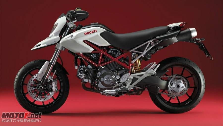 Ducati Hypermotard 1100 Evo  10  1.jpg