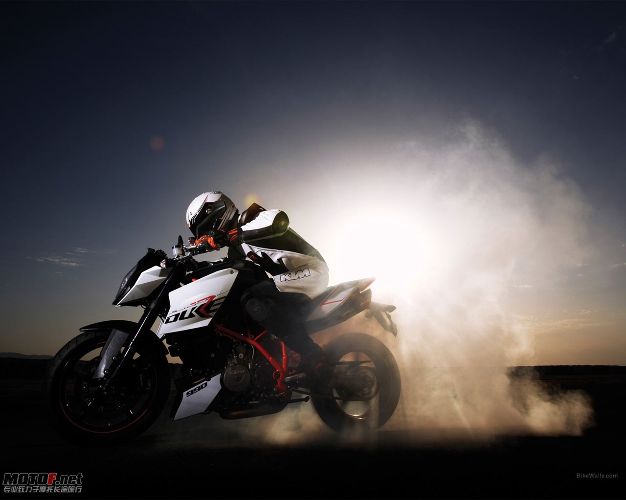 KTM_990_SuperDukeRx_2010_01_1280x1024.jpg