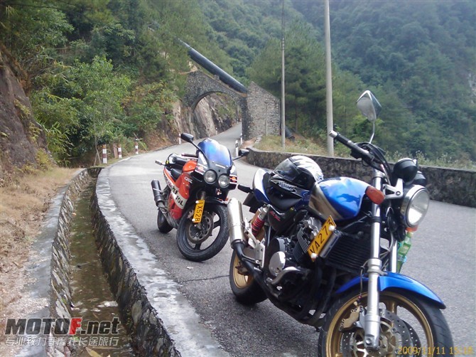 CB400    CBR19.jpg