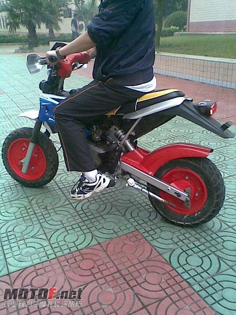 小怪兽
