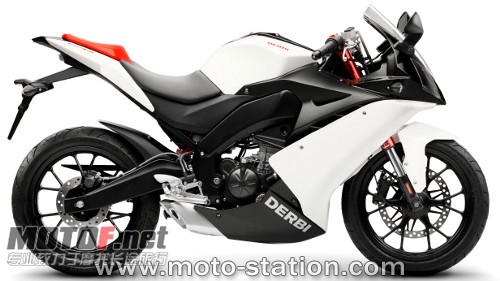 Derbi_GPR_Racing_125_2009_st2pz.jpg