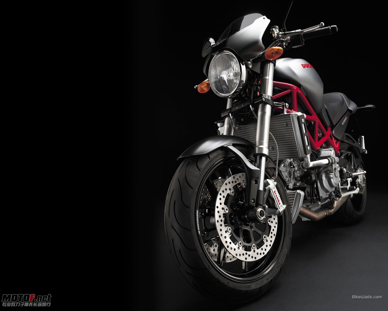 Ducati_Monster_S4R_2007_03_1280x1024.jpg