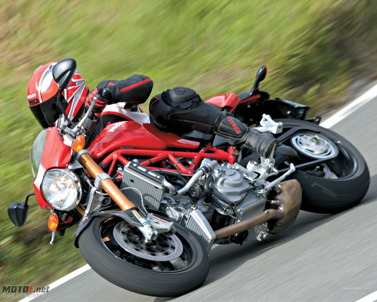 Ducati_Monster_S4Rs_10_1280x1024.jpg