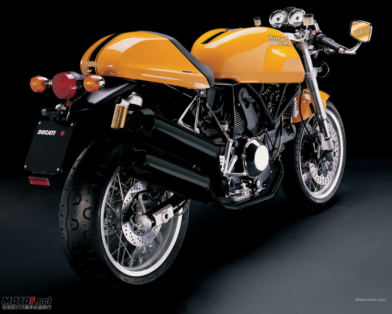 Ducati_Sport_1000_2005_03_1280x1024.jpg