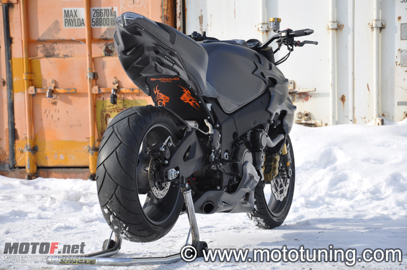 suzuki-gsxr-showyo-iron-gixx-12.png