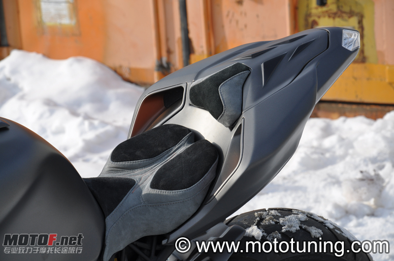 suzuki-gsxr-showyo-iron-gixx-19.png