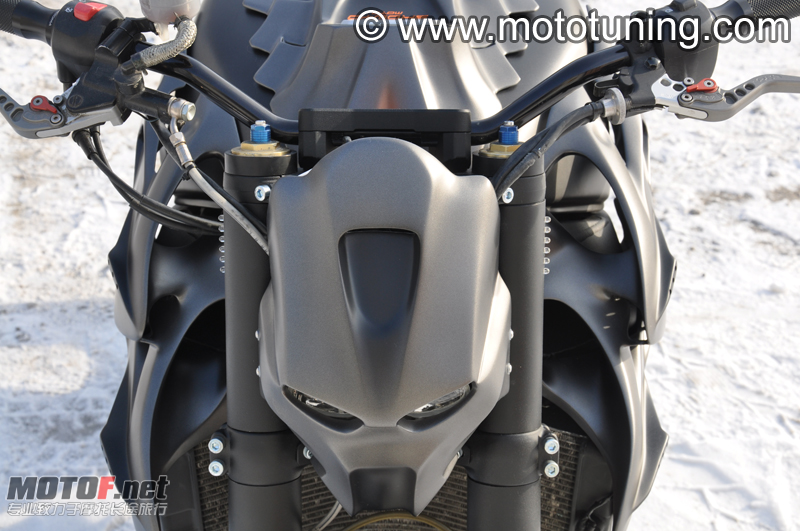 suzuki-gsxr-showyo-iron-gixx-17.png