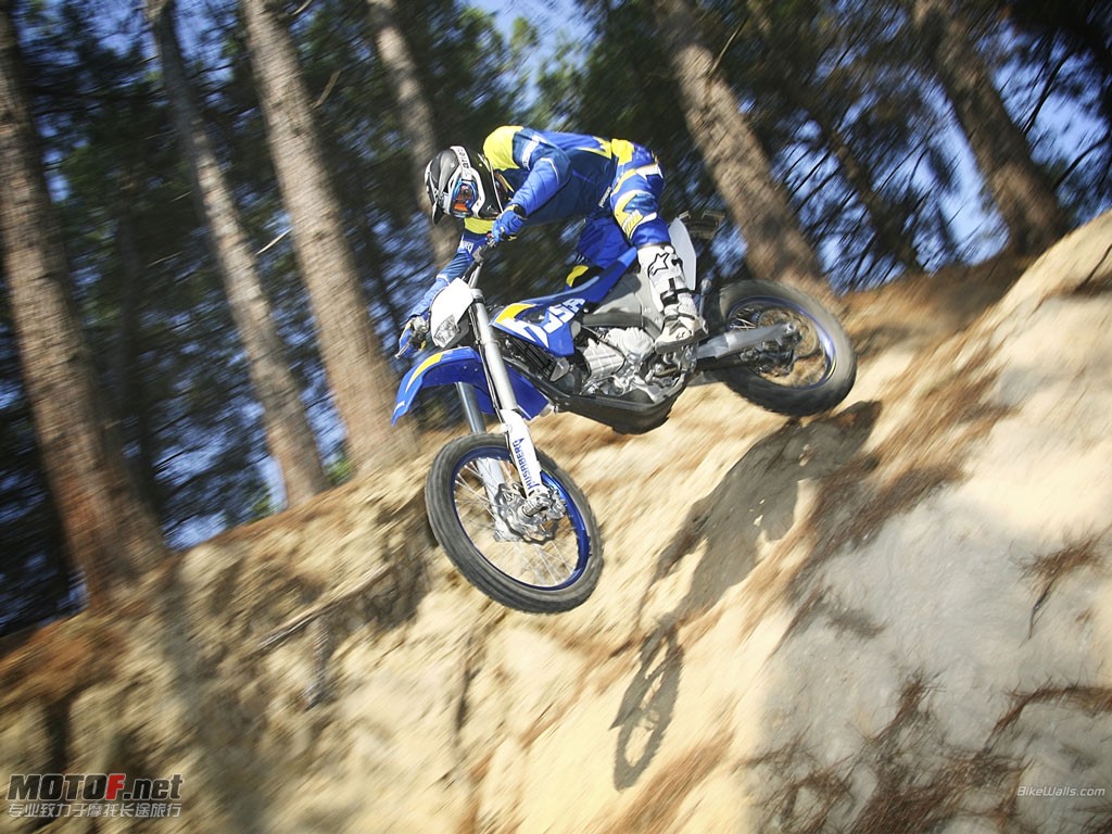 Husaberg_FE450_2009_11_1024x768.jpg