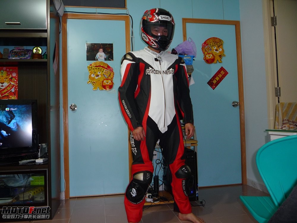 ARLEN NESS连体.jpg