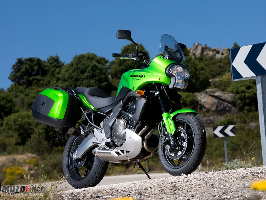 Kawasaki_Versys_2008_11_1024x768.jpg