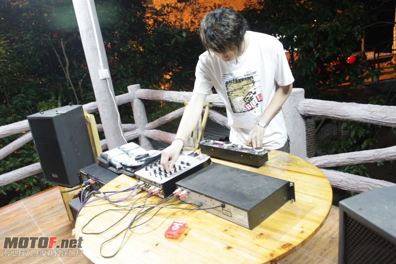 IMG_4571_调整大小.JPG
