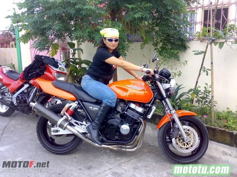 1244277592-Honda-CB-400.jpg