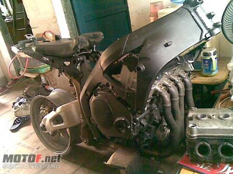 CBR1000