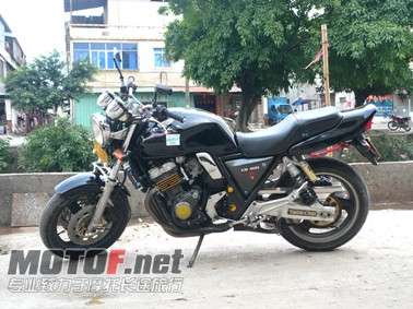 94 CB400