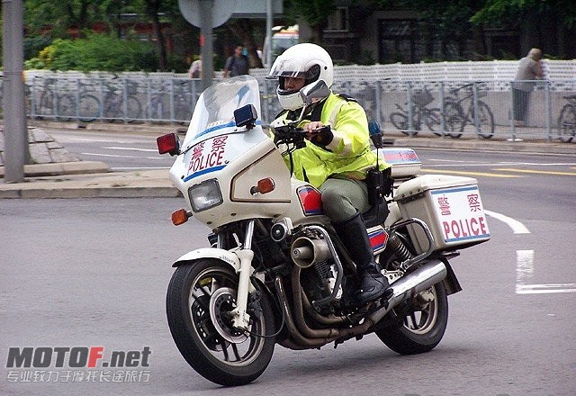 CBX750P_Police_HK.jpg