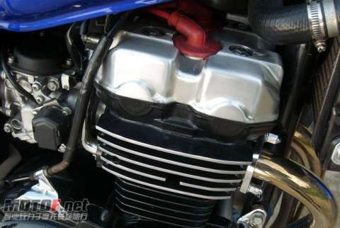 CB400