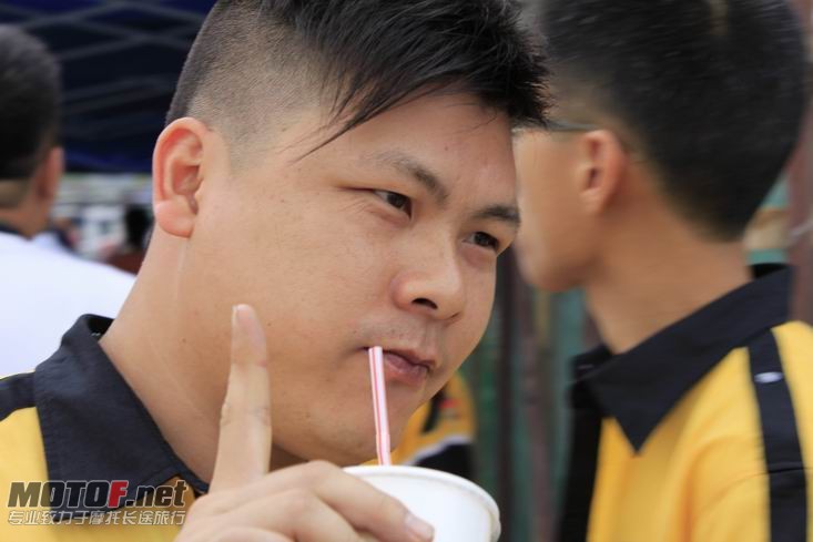 哥喝的是豆浆····