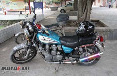 YAMAHA XJR650
