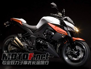 2010_Kawasaki_Z1000_side_312.jpg