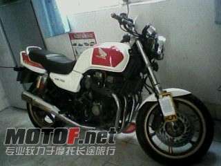CB750