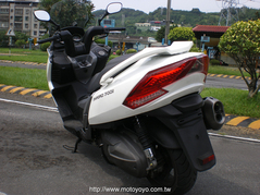 s_motorphoto_12746109151.jpg
