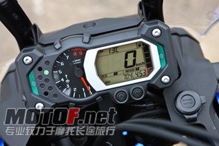 Yamaha_Super_Tenere_XT1200_detail_11.jpg