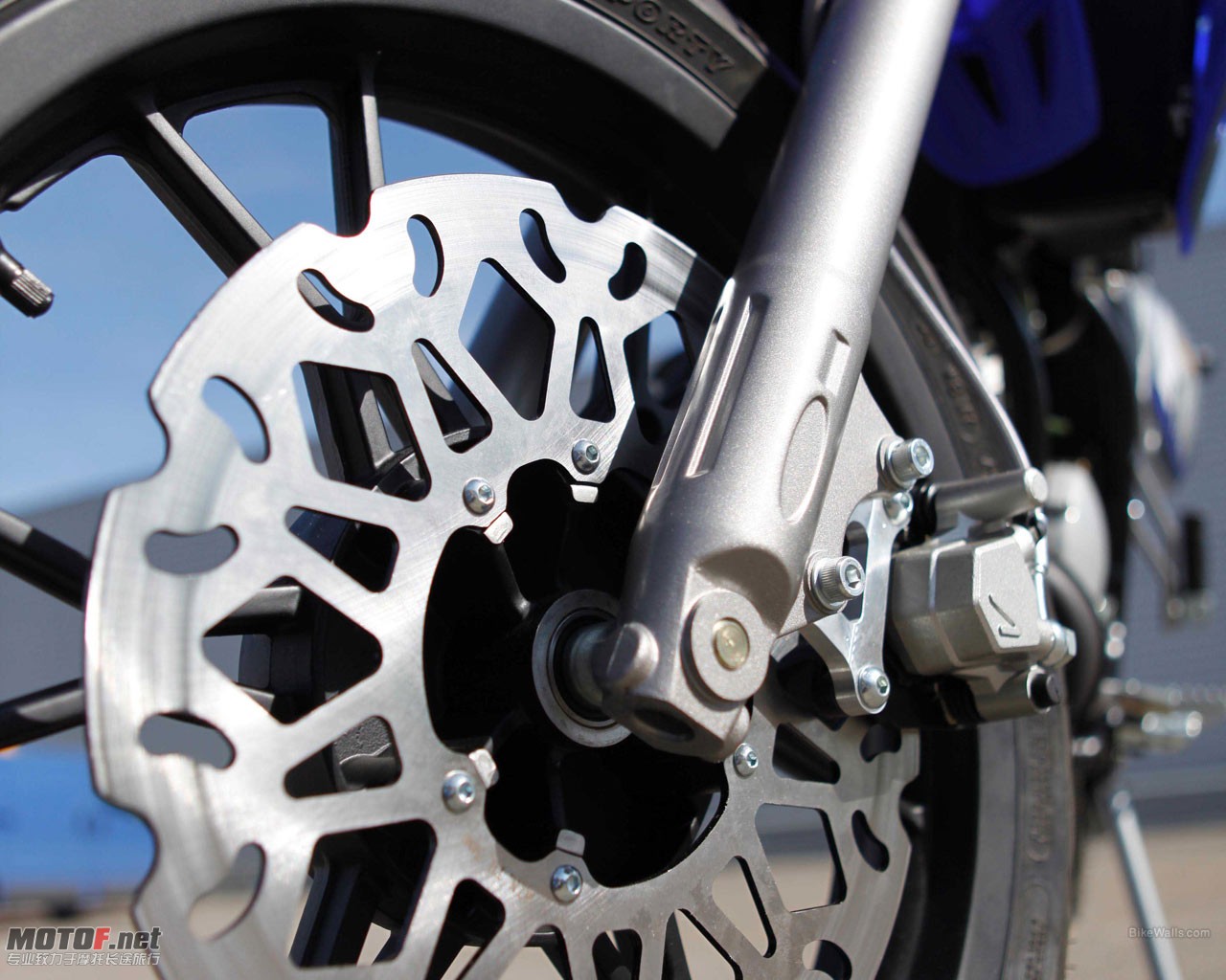 Sherco_SU05Base_2010_06_1280x1024.jpg