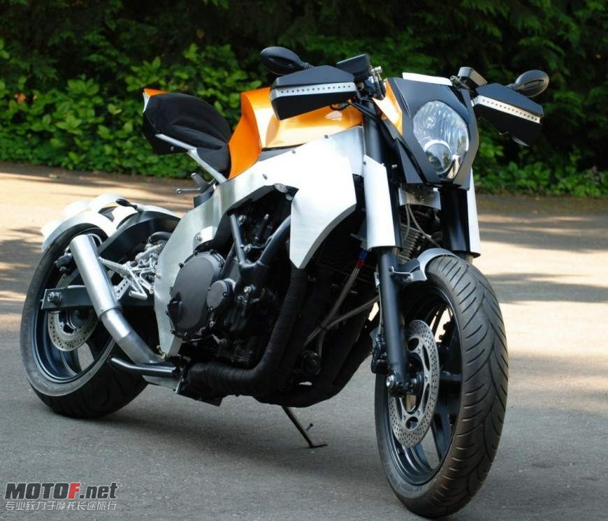 Honda CBR 1000F Custom Streetfighter  2.jpg
