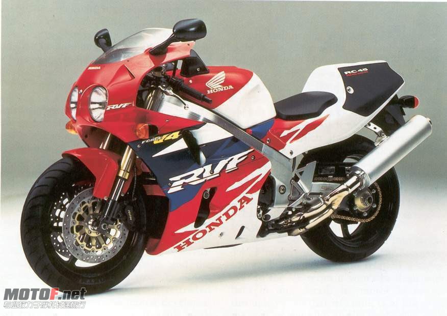 honda rc45  1.jpg