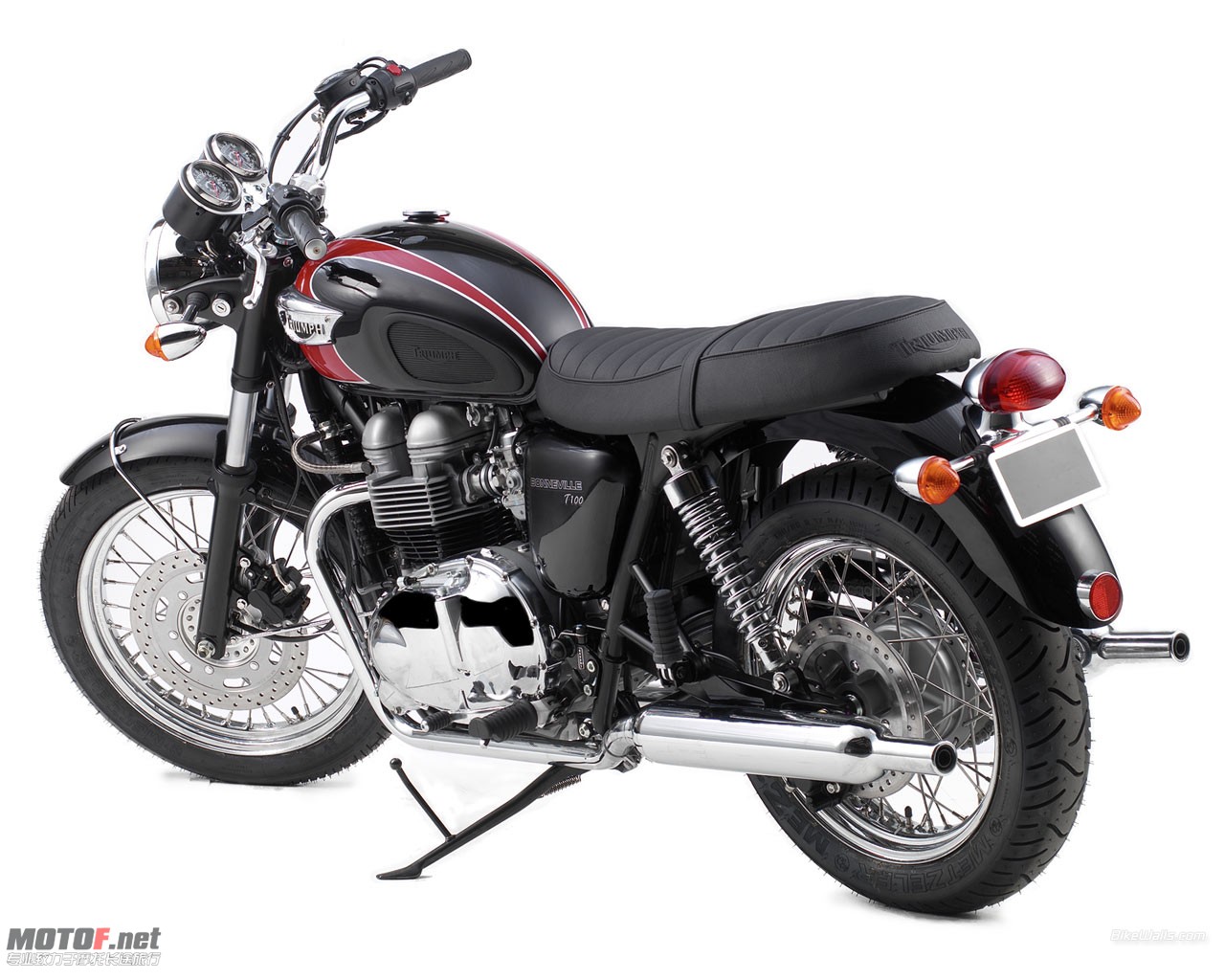 Triumph__BonnevilleT100_2006_03_1280x1024.jpg