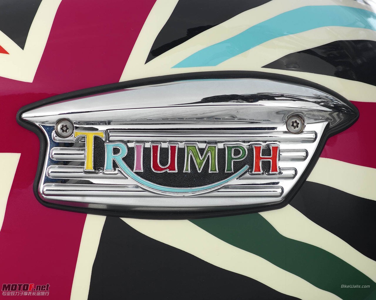 Triumph__Paul_Bonneville_Smith_2006_05_1280x1024.jpg