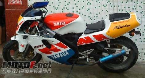 TZR250