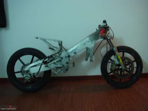 RS125车架