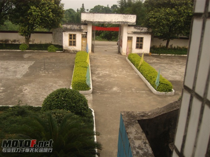R45235.jpg