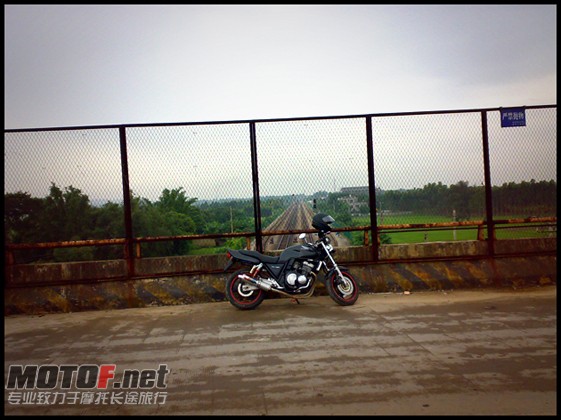 2010053118.jpg