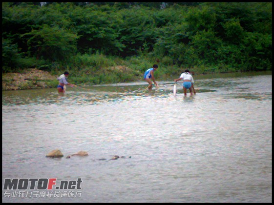 2010053151.jpg