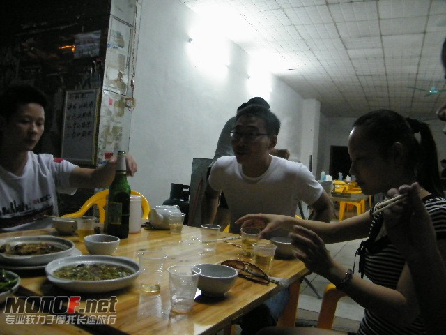 6.8晚上聚会 033.jpg