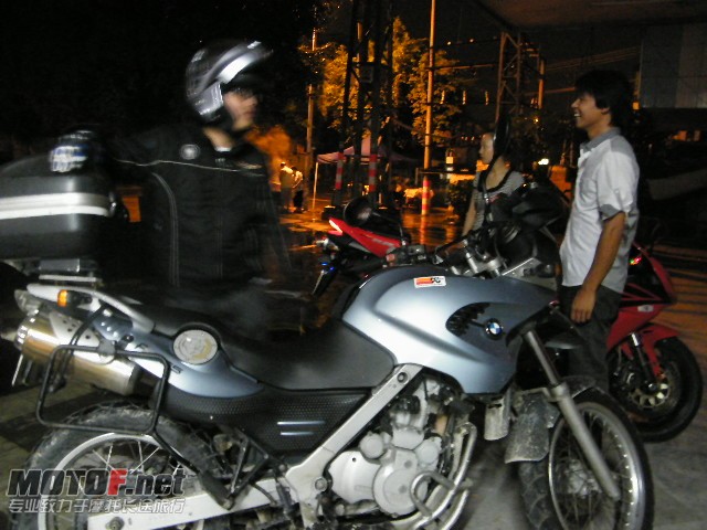 6.8晚上聚会 050.jpg