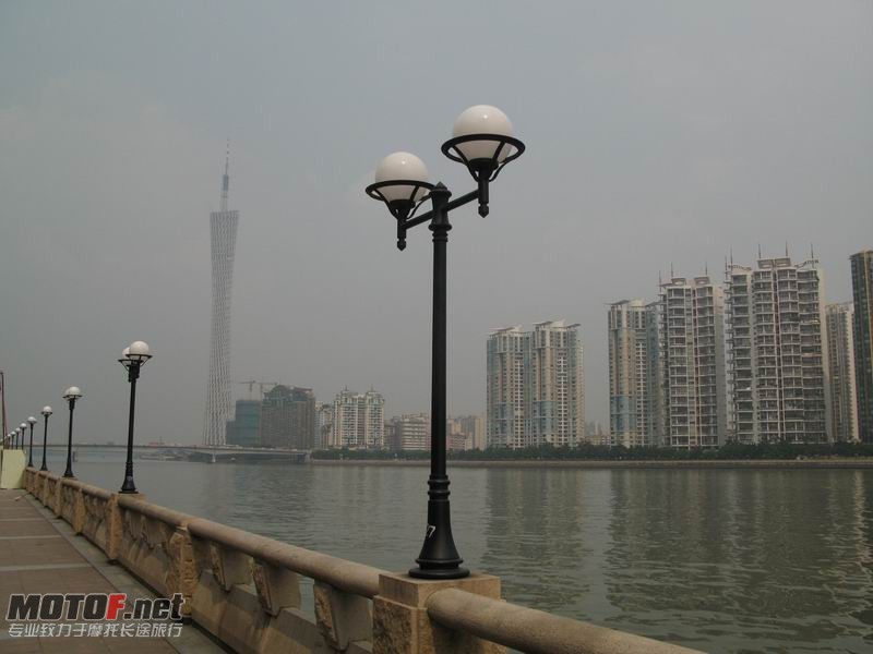 R 04.JPG