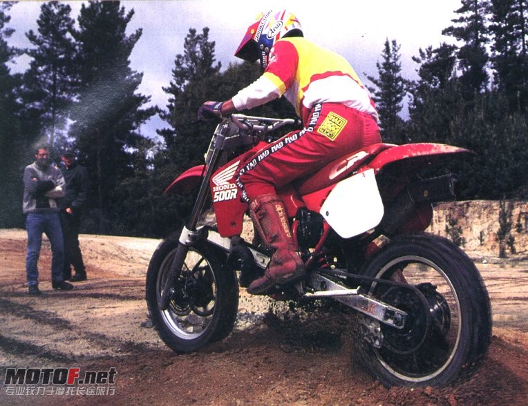 MOTO7.jpg