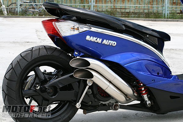 detail02_b.jpg
