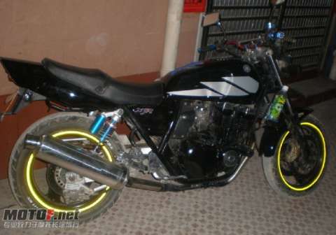 XJR400