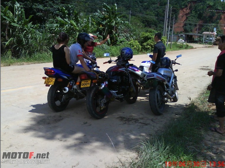 OFX76MJS[`GMWEU$30ATVJR.jpg