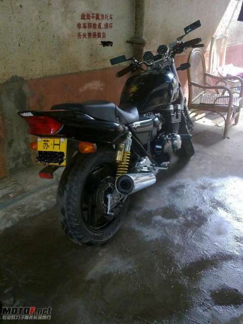 XJR400