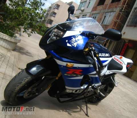 铃木GSXG1000K3