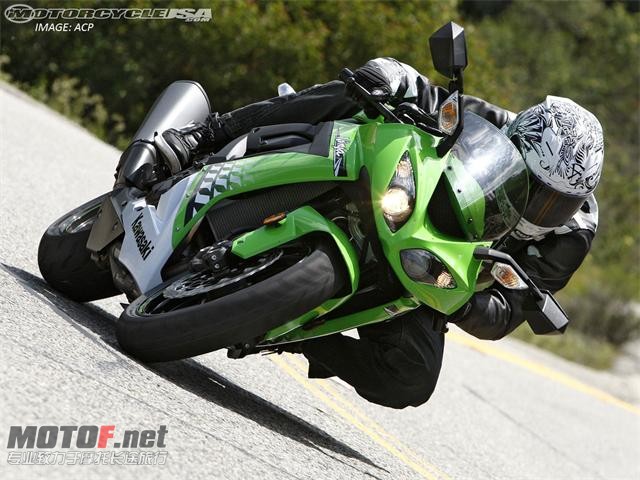 2010-Kawasaki-zx10r-1.jpg